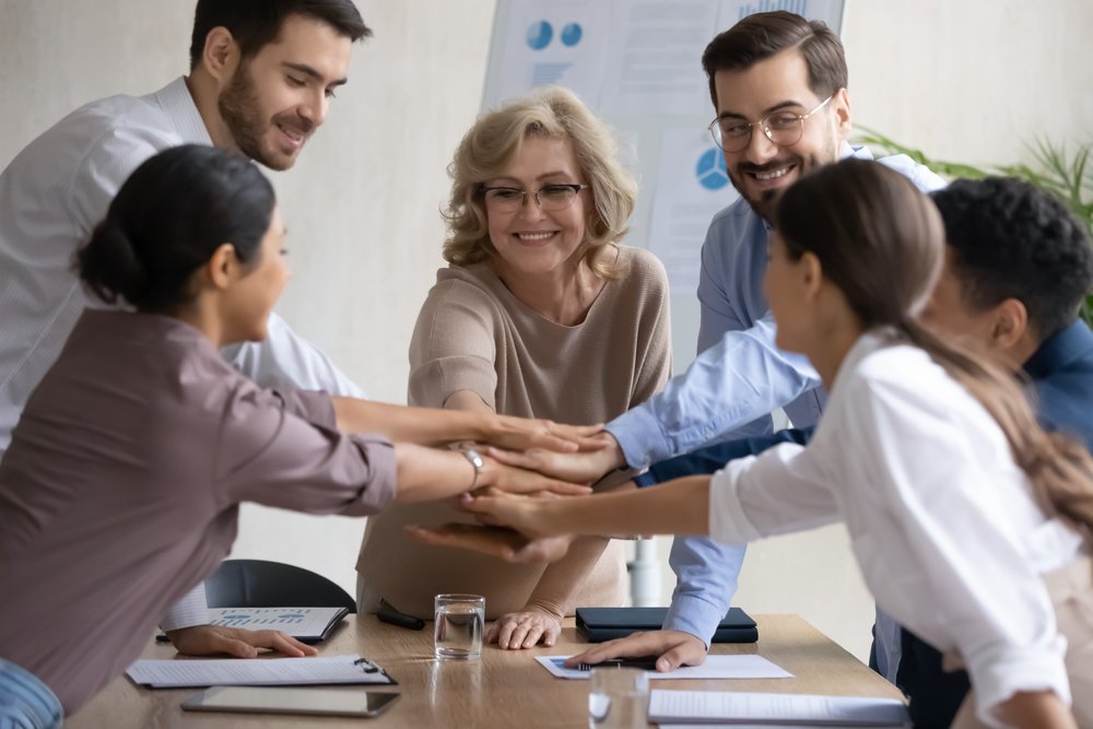 Building great relationships at work is crucial for every employee. Do you need to learn how to develop a good relationship with your boss and coworkers? Check out our proven strategies now
